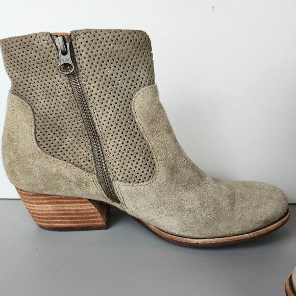 Kork-Ease Sherrill Suede Ankle Boots Women's Size 8M - Picture 4 of 10
